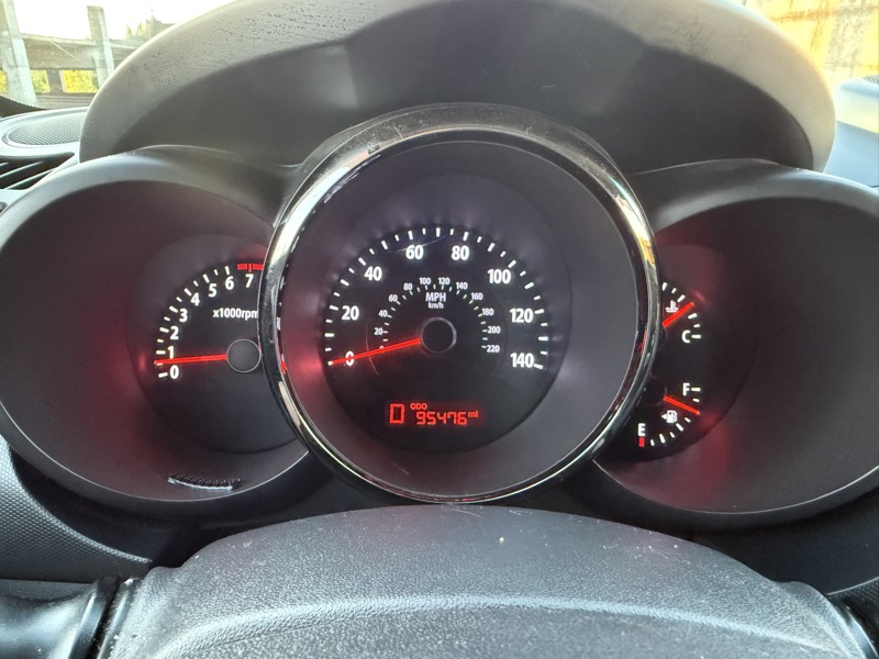 2010 Kia Soul + photo 13