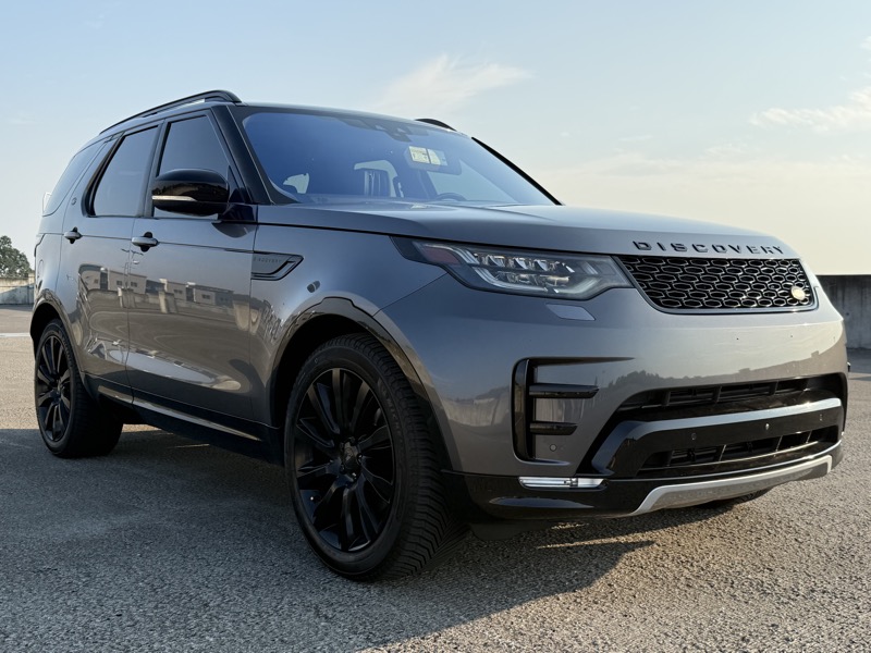 2018 Land Rover Discovery photo 3