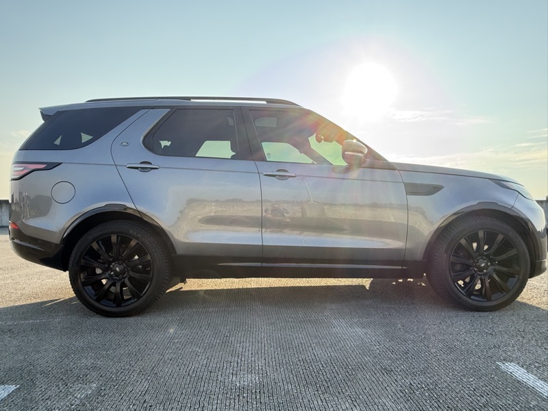 2018 Land Rover Discovery photo 4
