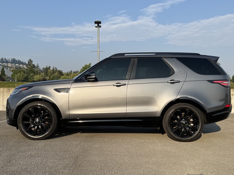 2018 Land Rover Discovery photo 8