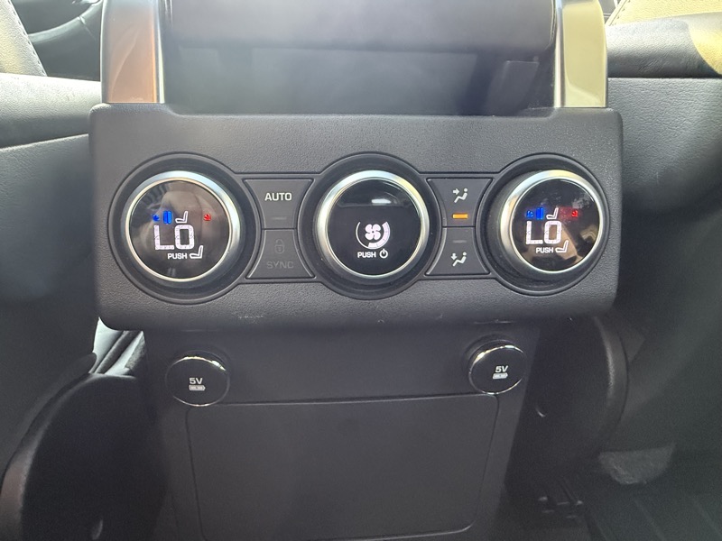 2018 Land Rover Discovery photo 12