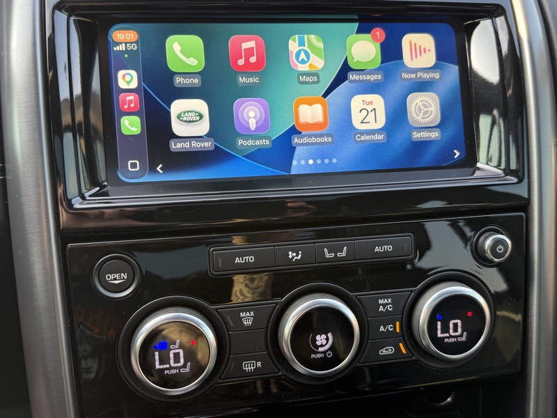 2018 Land Rover Discovery photo 17