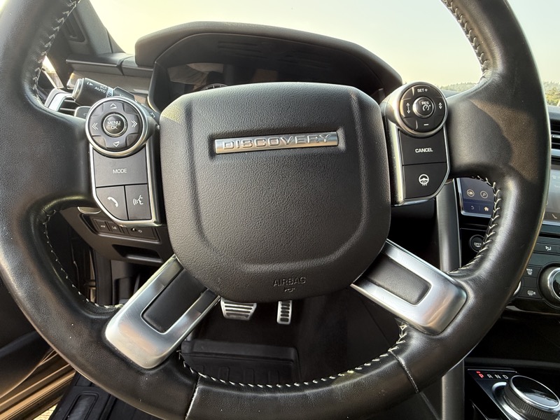 2018 Land Rover Discovery photo 19