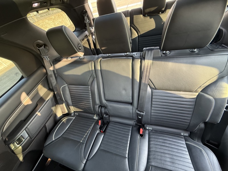 2018 Land Rover Discovery photo 22